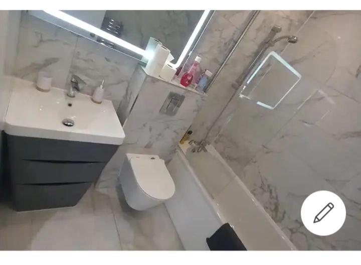 Lovely 2-Bedrooms With Free Parking Canvey Island Exterior foto